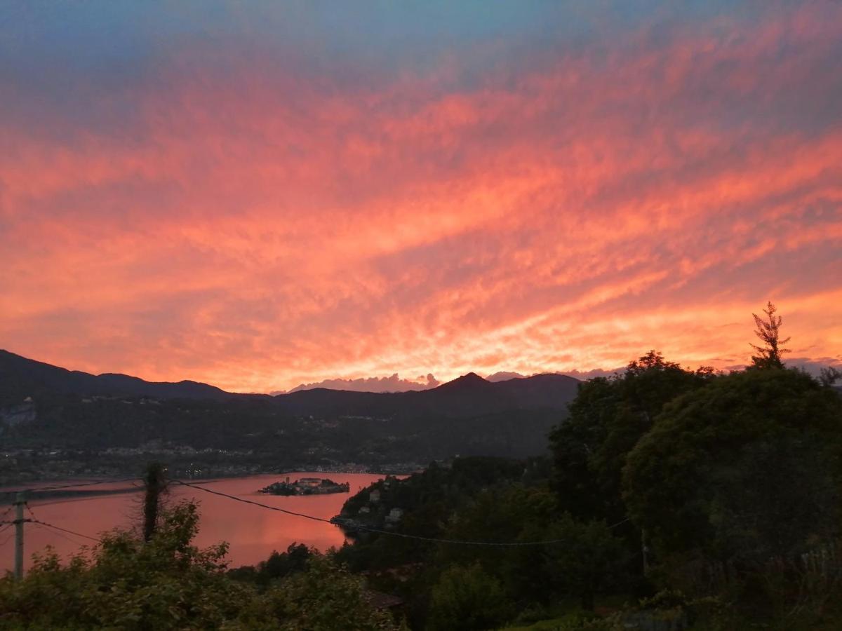 Terrazza sul lago Ameno Esterno foto
