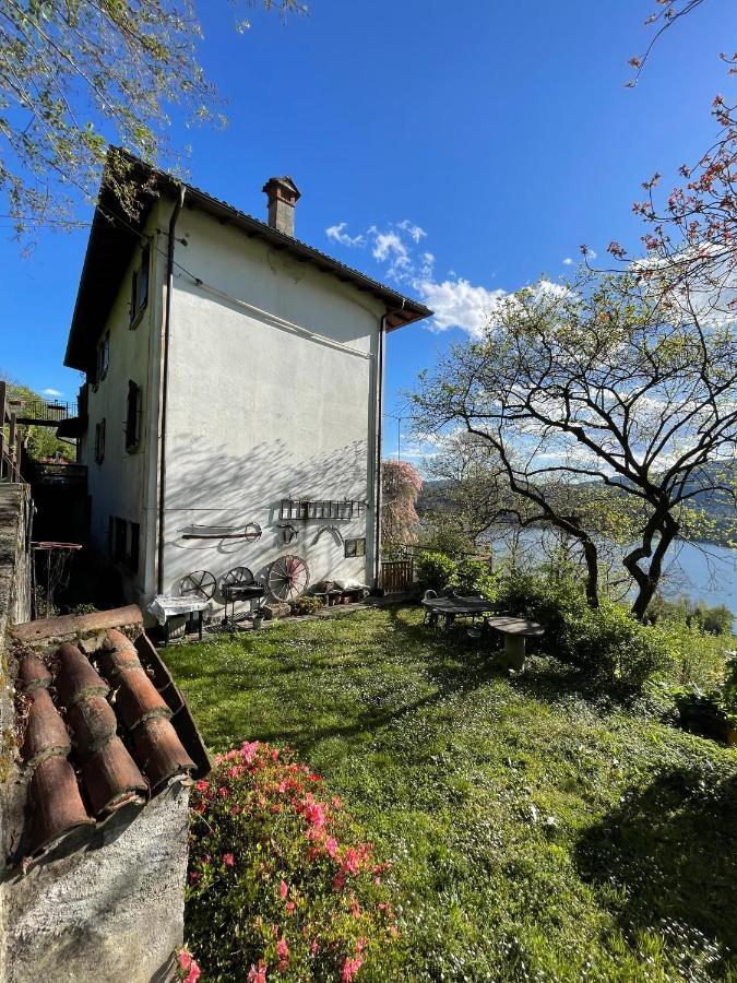 Terrazza sul lago Ameno Esterno foto