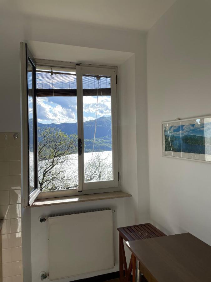 Terrazza sul lago Ameno Esterno foto