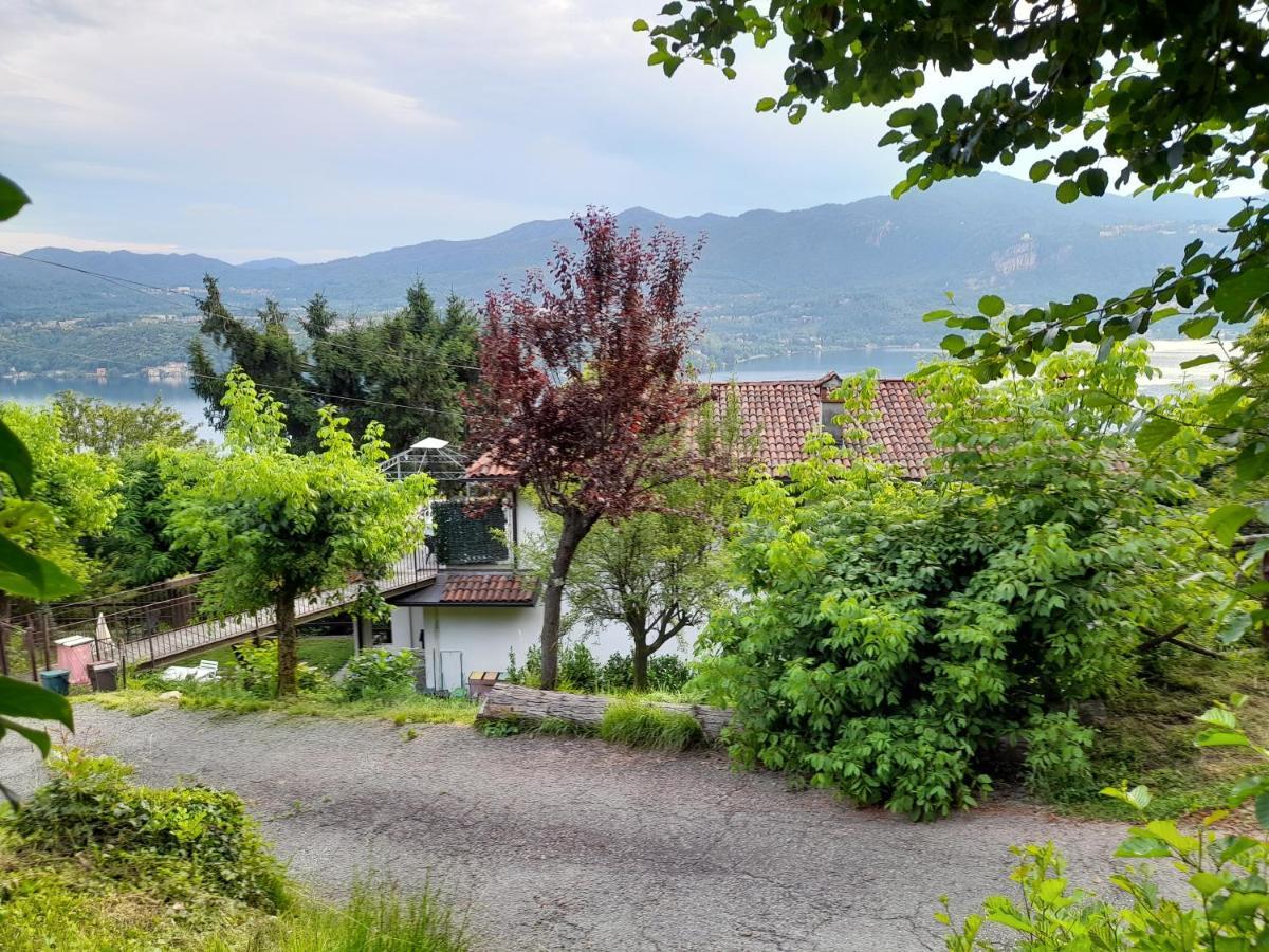Terrazza sul lago Ameno Esterno foto