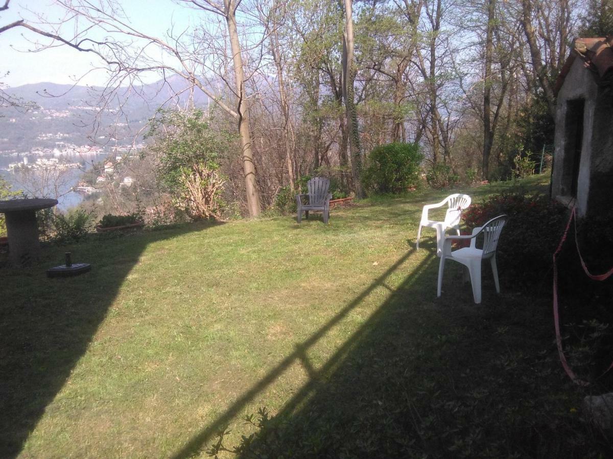 Terrazza sul lago Ameno Esterno foto